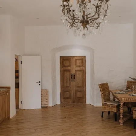 N O C T U R N E Apartment Kamianets-Podilskyi Exterior photo