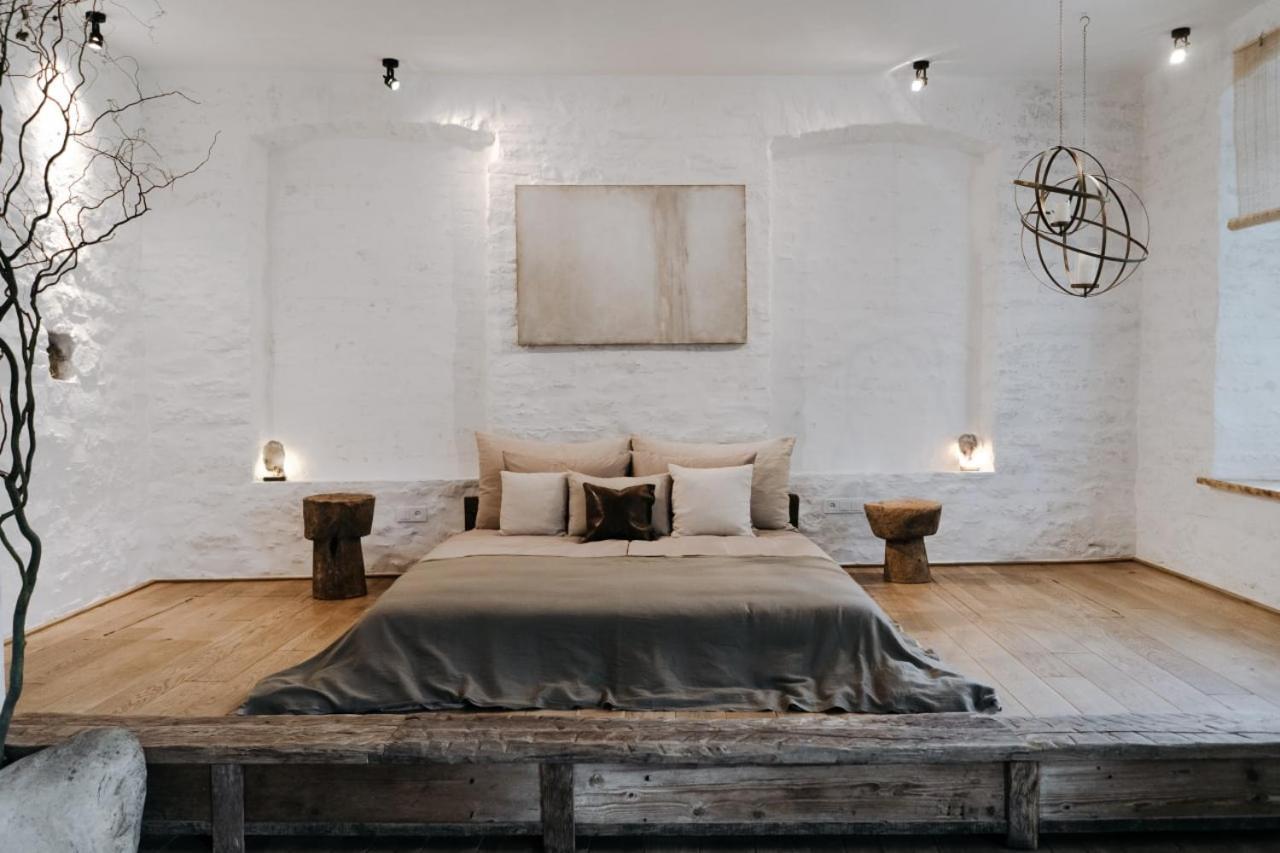 Apartment N O C T U R N E *